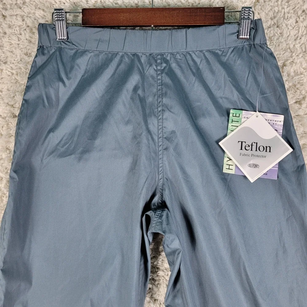 Kerrits Flying Change Pant Size Medium Blue Hydrolite Water Resistant Teflon NEW